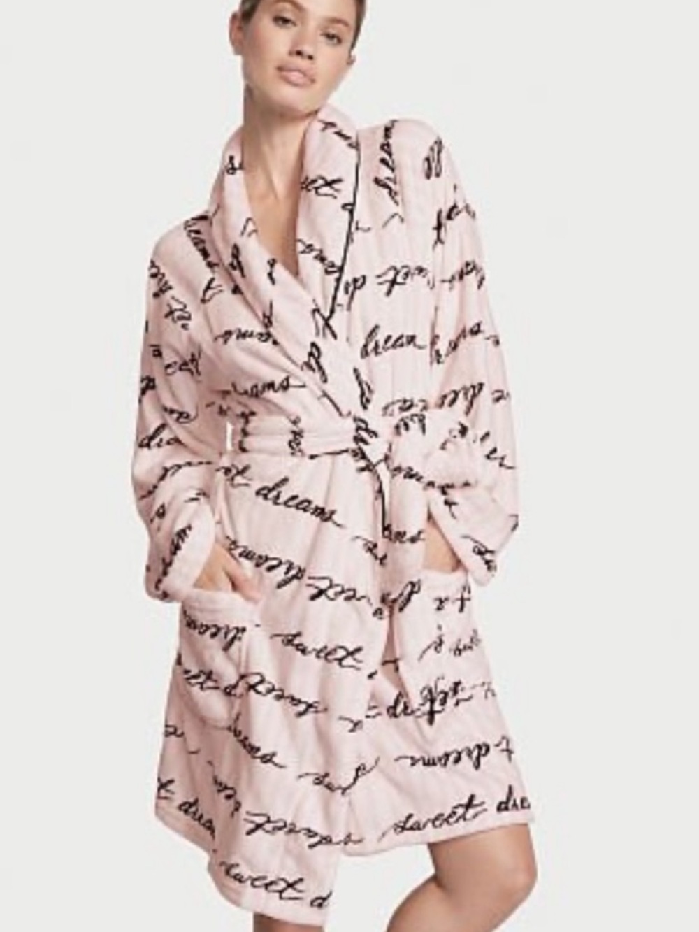 PINK Victoria's Secret Light Pink Script Plush Shawl Robe